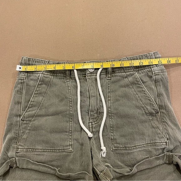 American Eagle Women’s Elastic Waist Drawstring Denim Shorts Army Green Size 4 - Picture 9 of 11